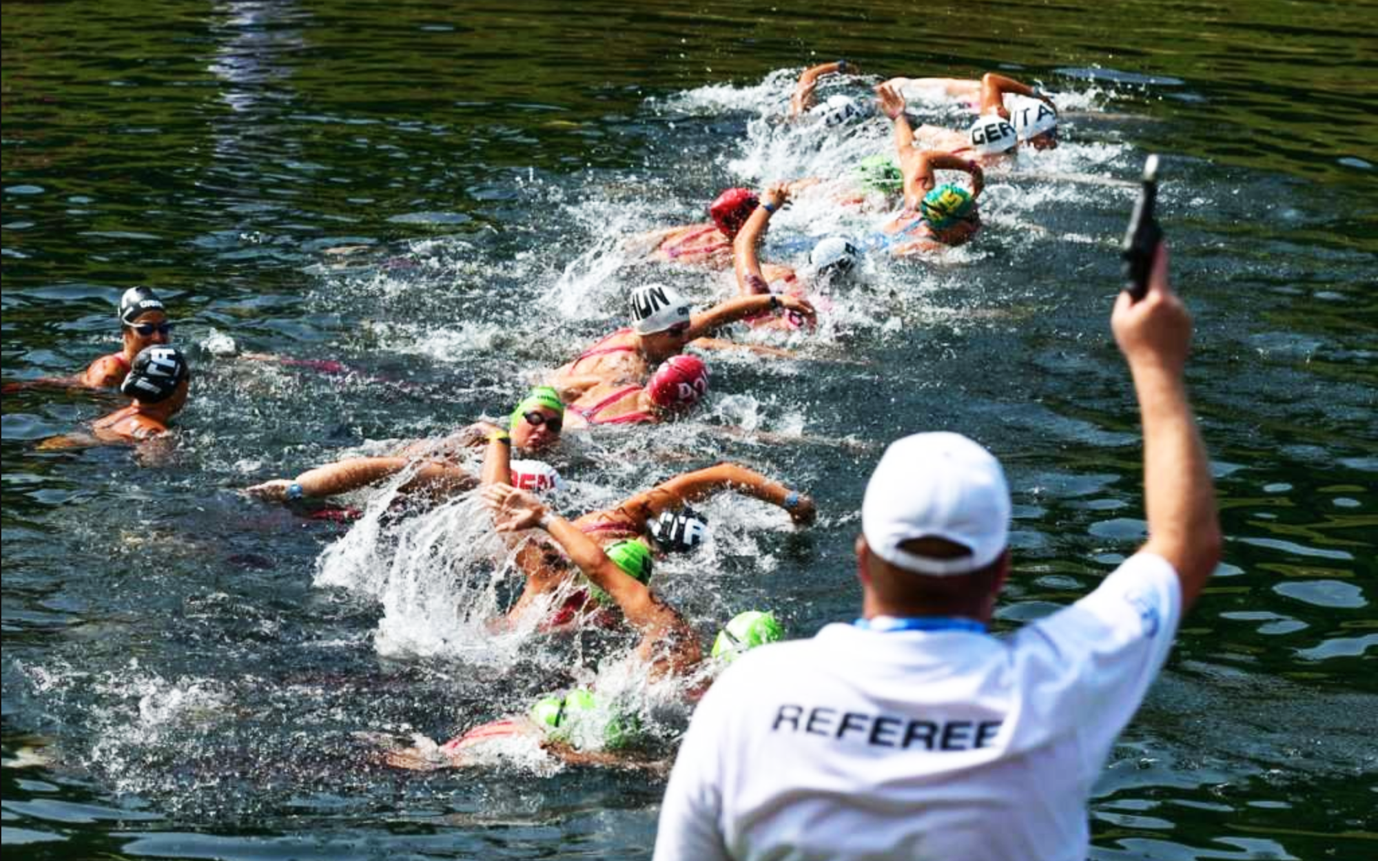 Olympic 2024 ngày 9-8: Paulino đoạt huy chương vàng 400m nữ và phá kỷ lục Olympic- Ảnh 13. Vận động viên bơi Olympic chống vi khuẩn ở sông Seine bằng nước ngọt có gas