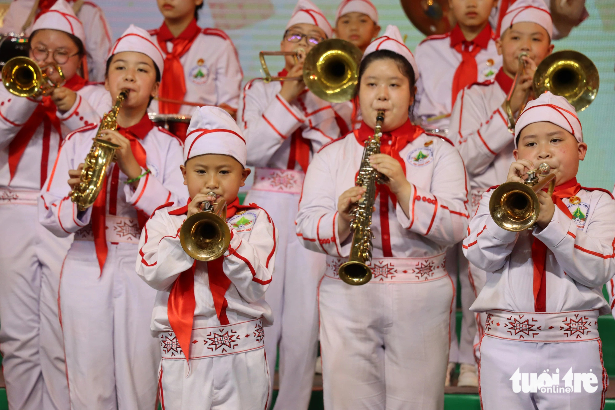 Cả ngàn đội viên Liên hoan Tiếng kèn Đội ta diễn phục vụ cộng đồng- Ảnh 2.