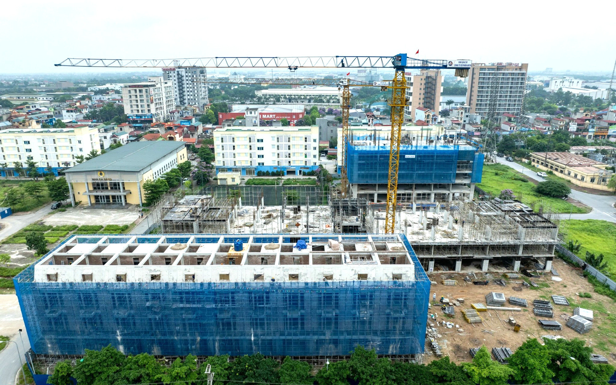 Phó thủ tướng ký ban hành kế hoạch phát triển nhà ở xã hội - Ảnh 3.