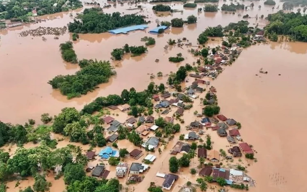 Chính quyền quân sự Myanmar kêu gọi viện trợ nước ngoài để ứng phó với lũ lụt - Ảnh 3.
