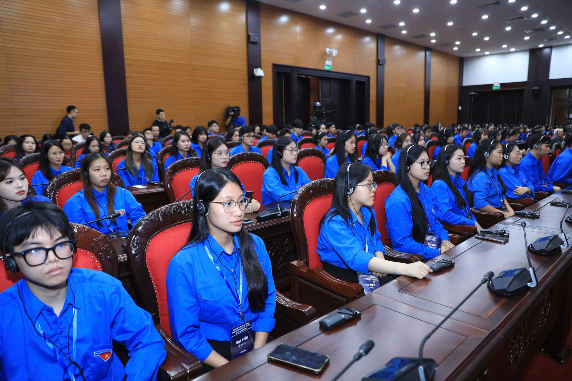 Tổng Bí thư, Chủ tịch nước Lào đọc thơ bác Hồ, nói về 4 chữ tình trong quan hệ với Việt Nam - Ảnh 9.