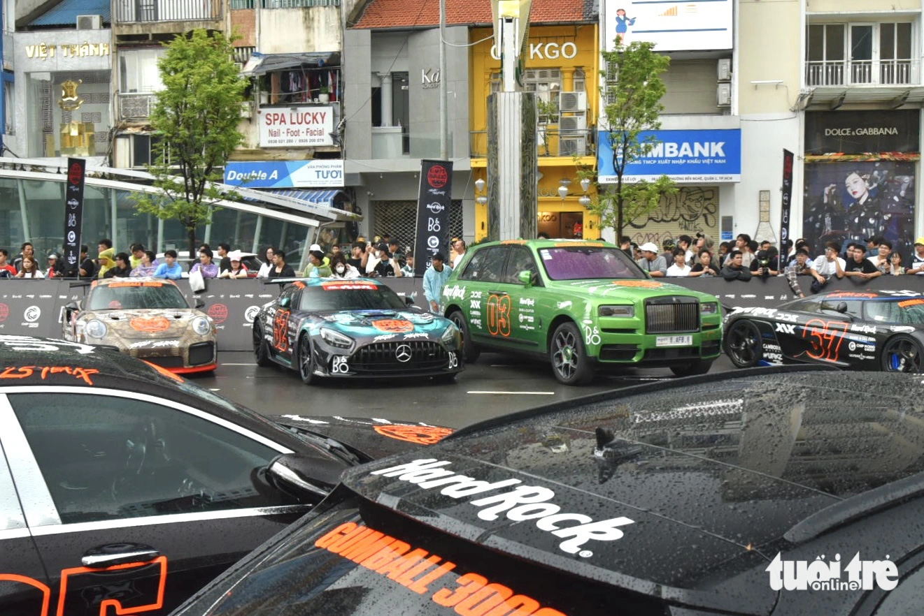 Dàn xe tham gia Gumball 3000 diễn ra tại Việt Nam đang thu hút sự chú ý giới chơi xe toàn cầu - Ảnh 10.