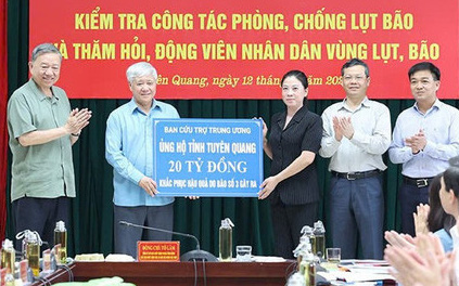 Thủ tướng kêu gọi ‘làm ngày không đủ tranh thủ làm đêm’ khắc phục hậu quả siêu bão são số 3 - Ảnh 13.