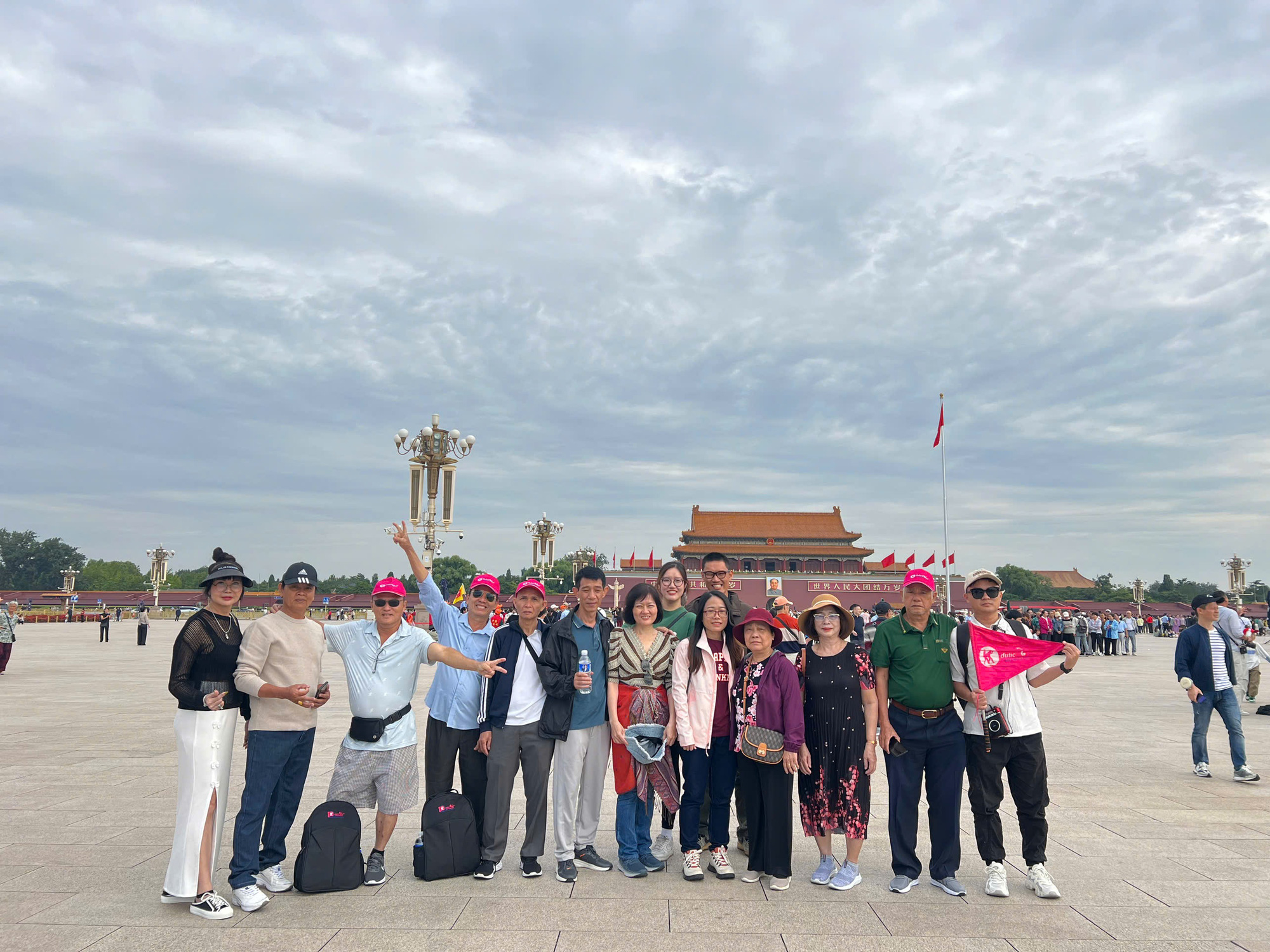 Tour du lịch đến Trung Quốc thay đổi hành trình do ảnh hưởng của bão Bebinca - Ảnh 1.