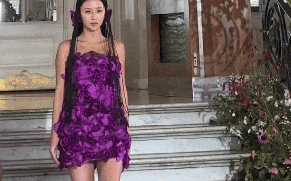 MONO khoe vũ đạo điêu luyện cùng biểu cảm 'vô tri' lẫn hài hước - Ảnh 5.