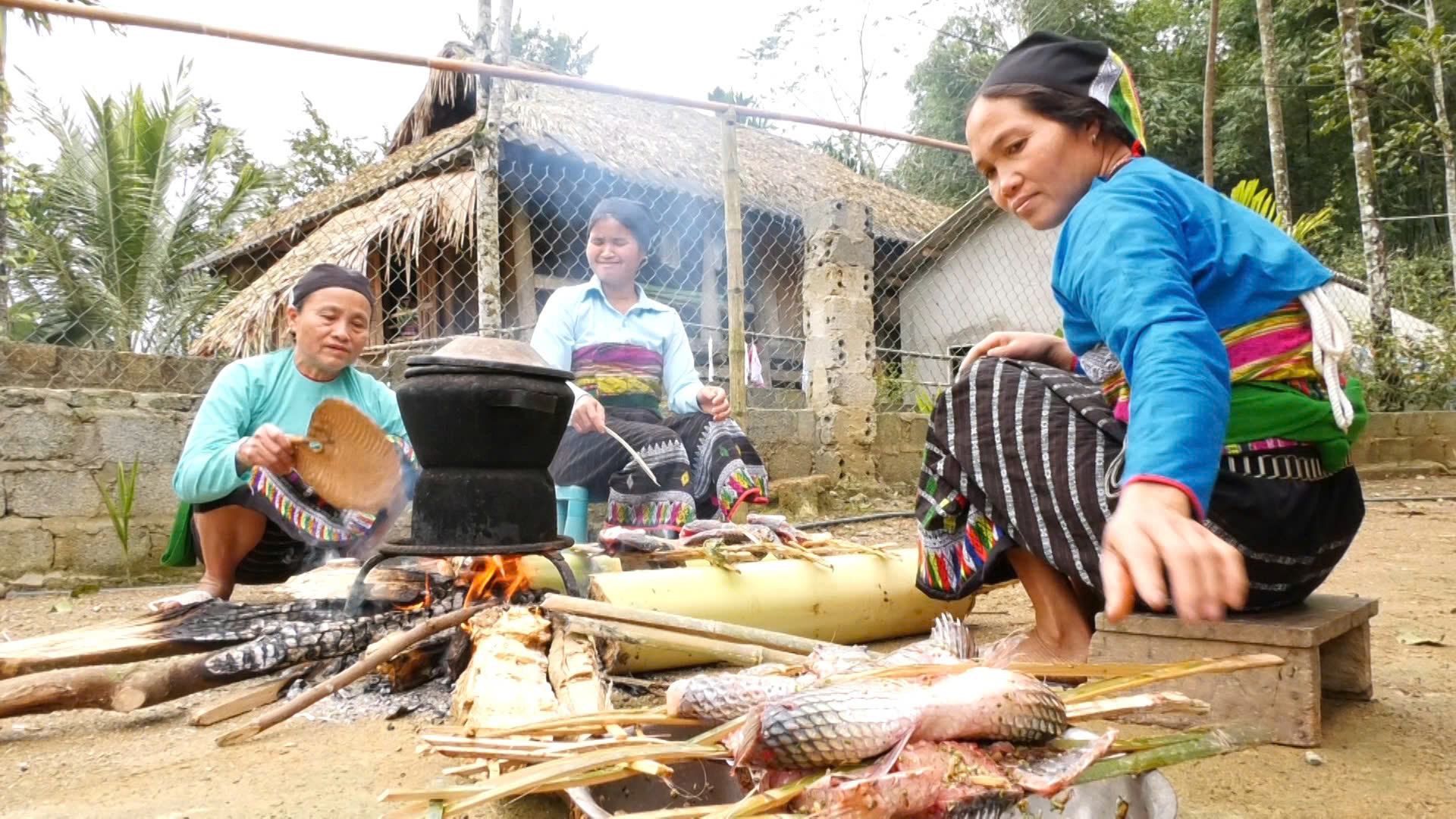 Người Thái ở Thanh Hóa đón Tết Độc lập, nhớ ơn Đảng và Bác Hồ - Ảnh 4.