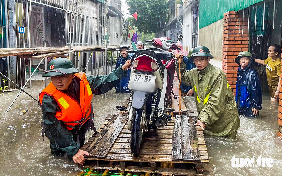 3 người chết vì mưa lũ, Nghệ An di dời hàng trăm hộ dân - Ảnh 6.