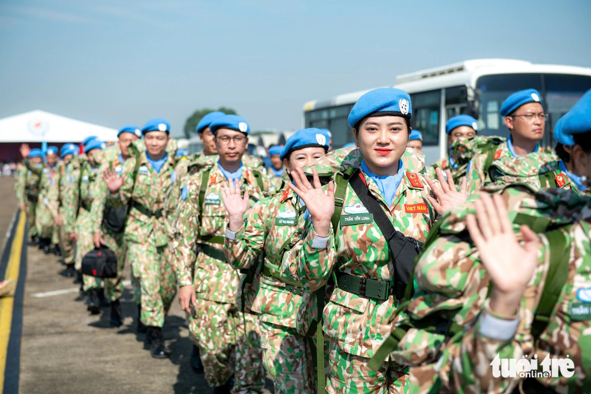 Vợ chồng son ‘rủ nhau’ đi gìn giữ hòa bình ở châu Phi - Ảnh 3.