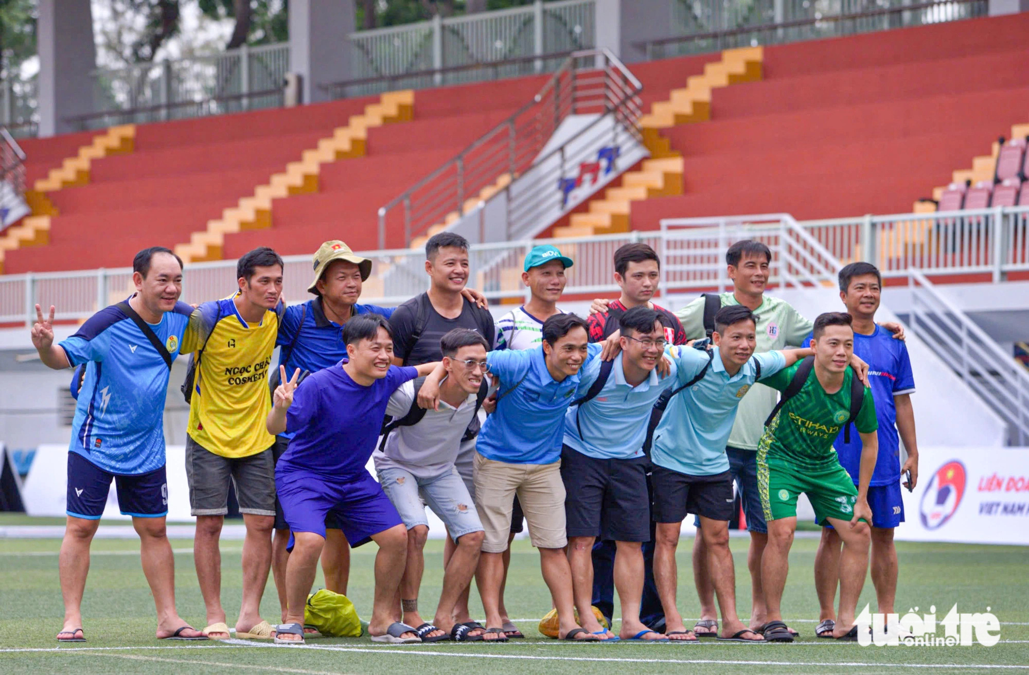 Giải vô địch bóng đá công nhân, viên chức Việt Nam 2024: Sẵn sàng khởi tranh - Ảnh 2.