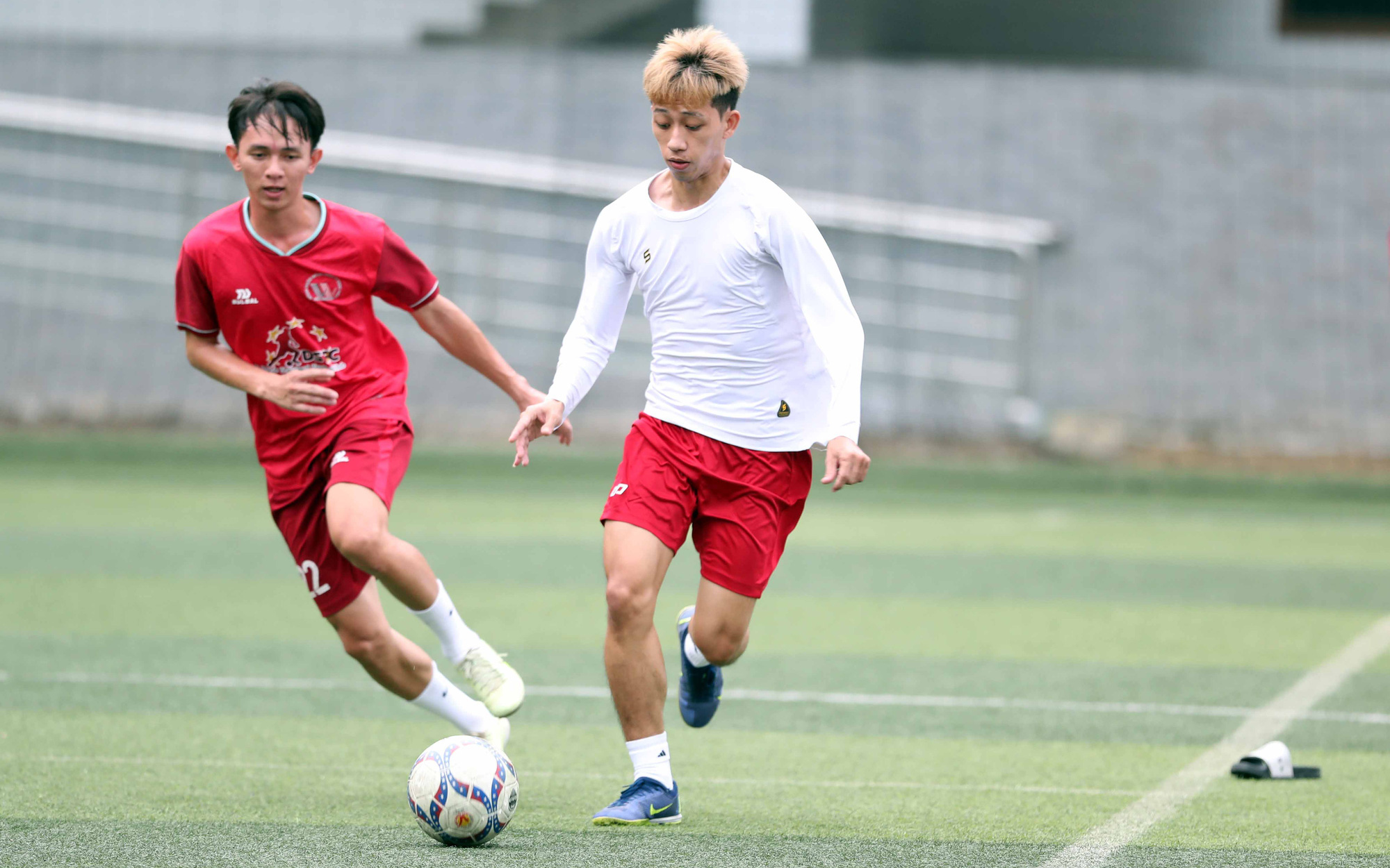 Tư vấn, khám bệnh miễn phí ở Giải bóng đá Công nhân, Viên chức 2024 - Ảnh 2.