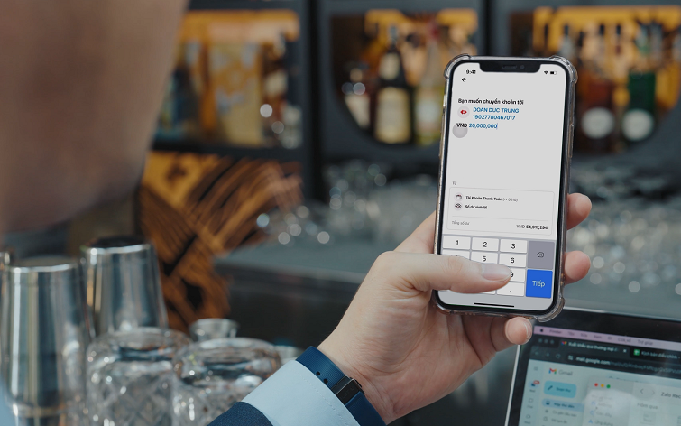 Trầm trồ thưởng lãm nghệ thuật ánh sáng cùng Techcombank - Ảnh 5.