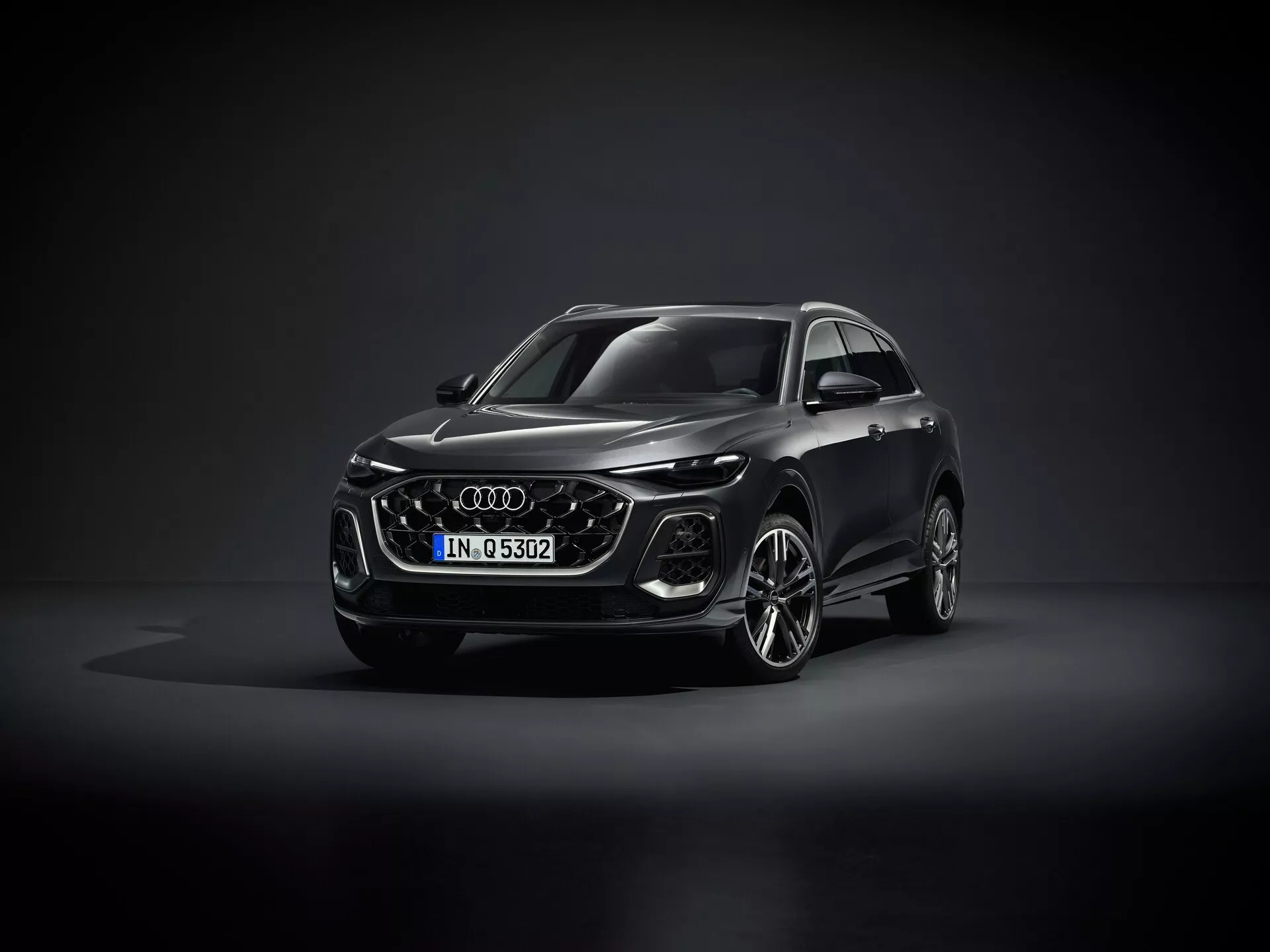 Audi Q5 2025 ra mắt: Nội thất rộng nhất lịch sử, 3 màn hình ‘hot trend’, bản base mạnh hơn 200 mã lực đấu GLC- Ảnh 12. Audi Q5 2025 ra mắt: Nội thất rộng nhất lịch sử, 3 màn hình ‘hot trend’, bản base mạnh hơn 200 mã lực đấu GLC- Ảnh 12.