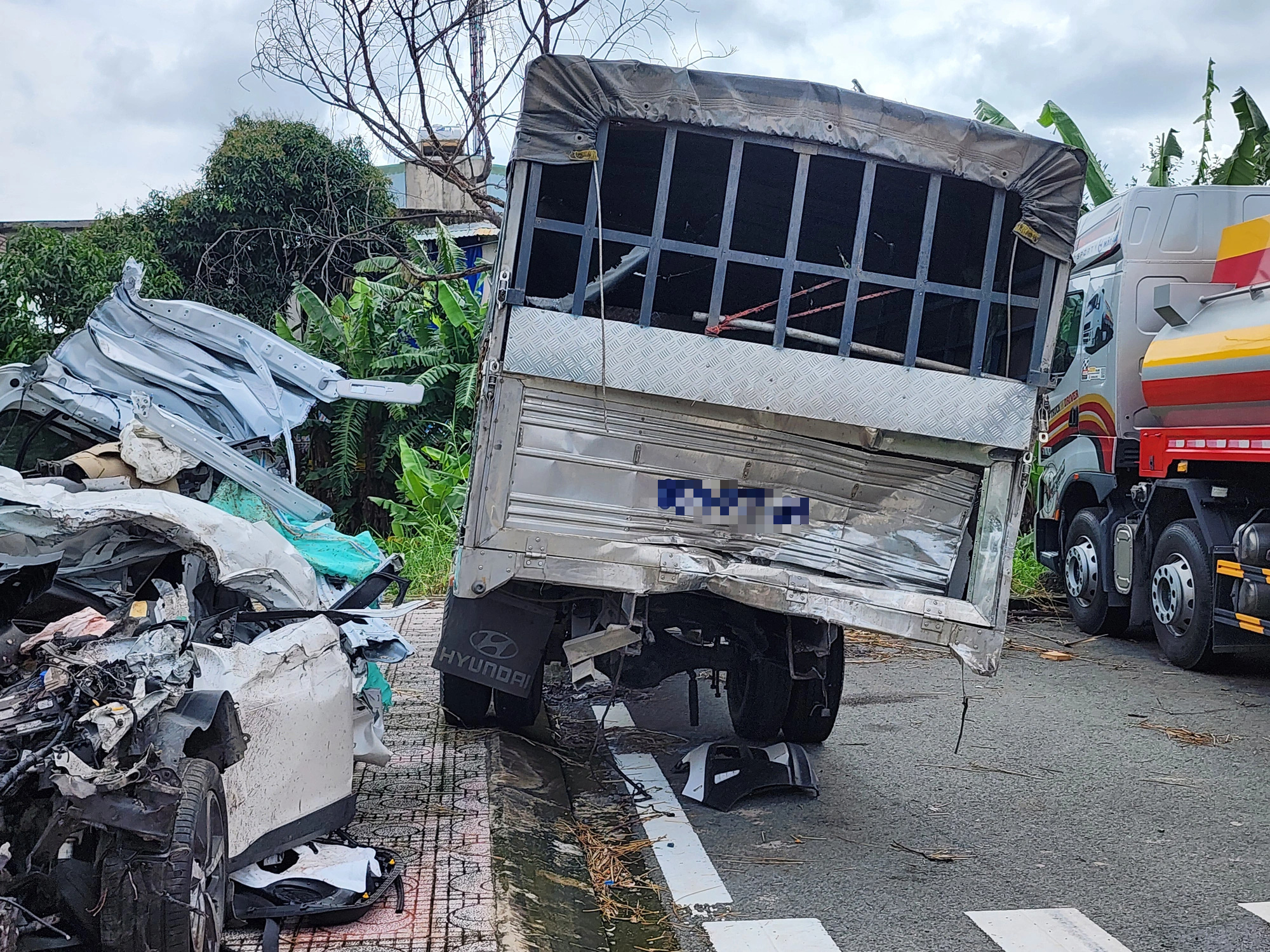 Xác định được nguyên nhân tai nạn liên hoàn làm hai người chết trên đường Nguyễn Văn Linh - Ảnh 3.