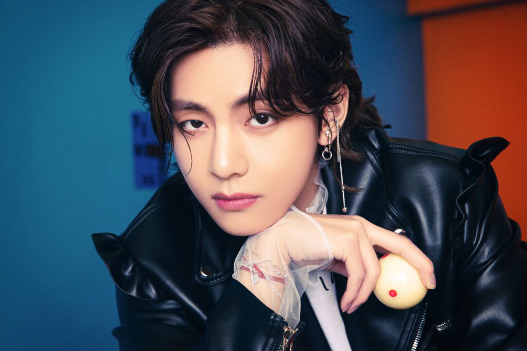 V (BTS) là nghệ sĩ Hàn được Billboard Hot 100 vinh danh nhiều nhất năm - Ảnh 4.
