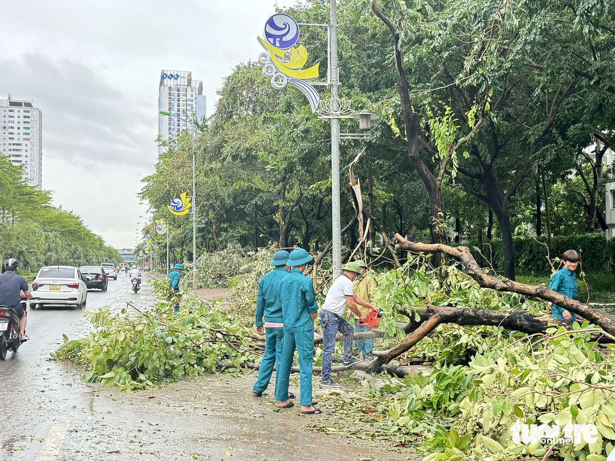 Hải Phòng nhiều nơi ngập nặng, Bắc Giang mất điện diện rộng sau bão - Ảnh 8.