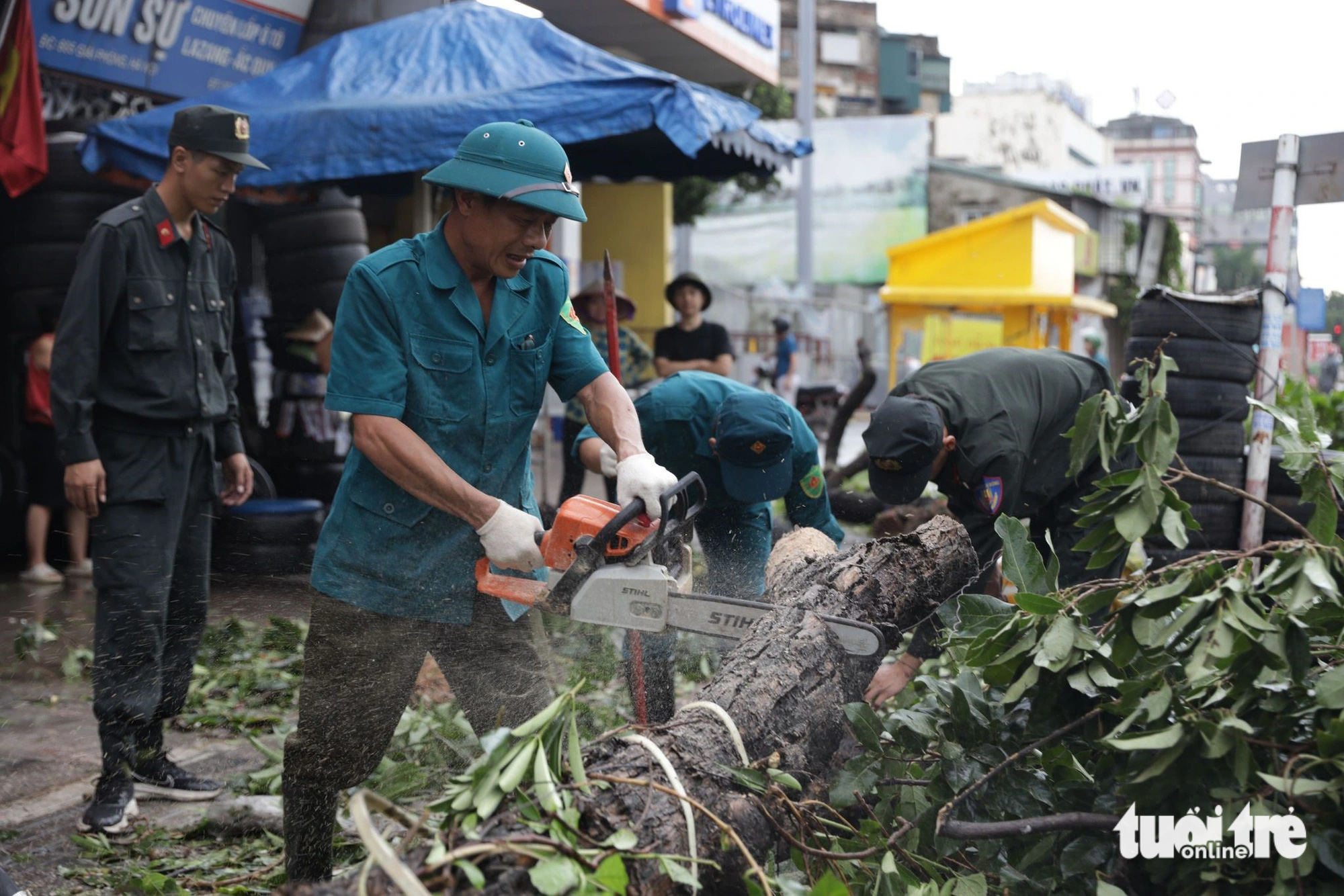 Hải Phòng nhiều nơi ngập nặng, Bắc Giang mất điện diện rộng sau bão - Ảnh 11.