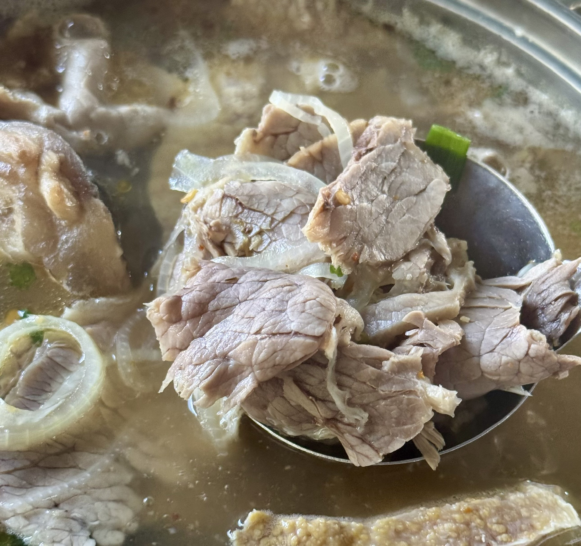 ‘Cưỡi’ metro trải nghiệm ẩm thực thỏa thích từ Bến Thành đến Suối Tiên - Ảnh 8. Ăn sạch món Sài Gòn từ Bến Thành đến Suối Tiên bằng metro - Ảnh 8.