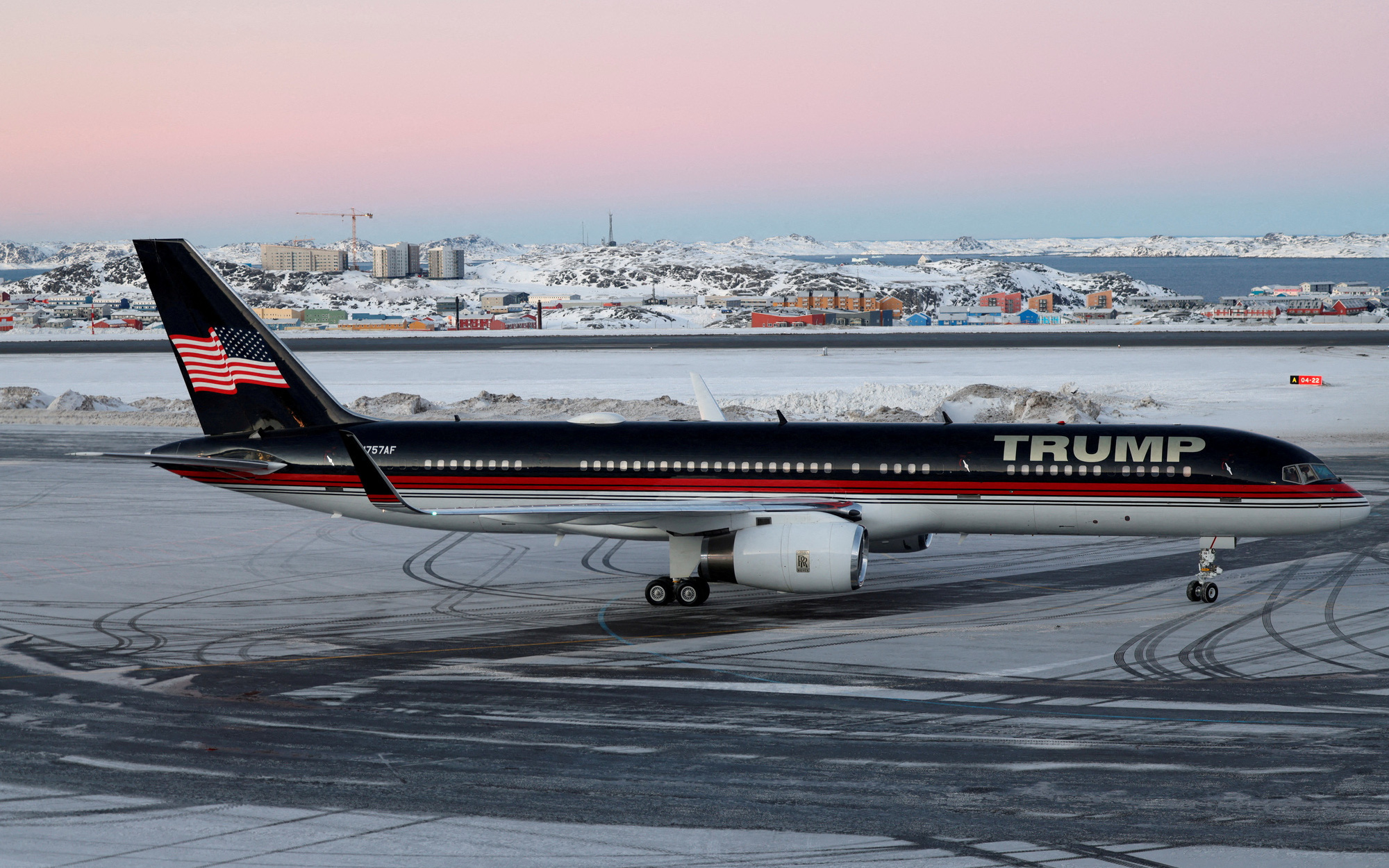 Ông Trump sẽ tốn bao nhiêu tiền để mua Greenland? - Ảnh 2.