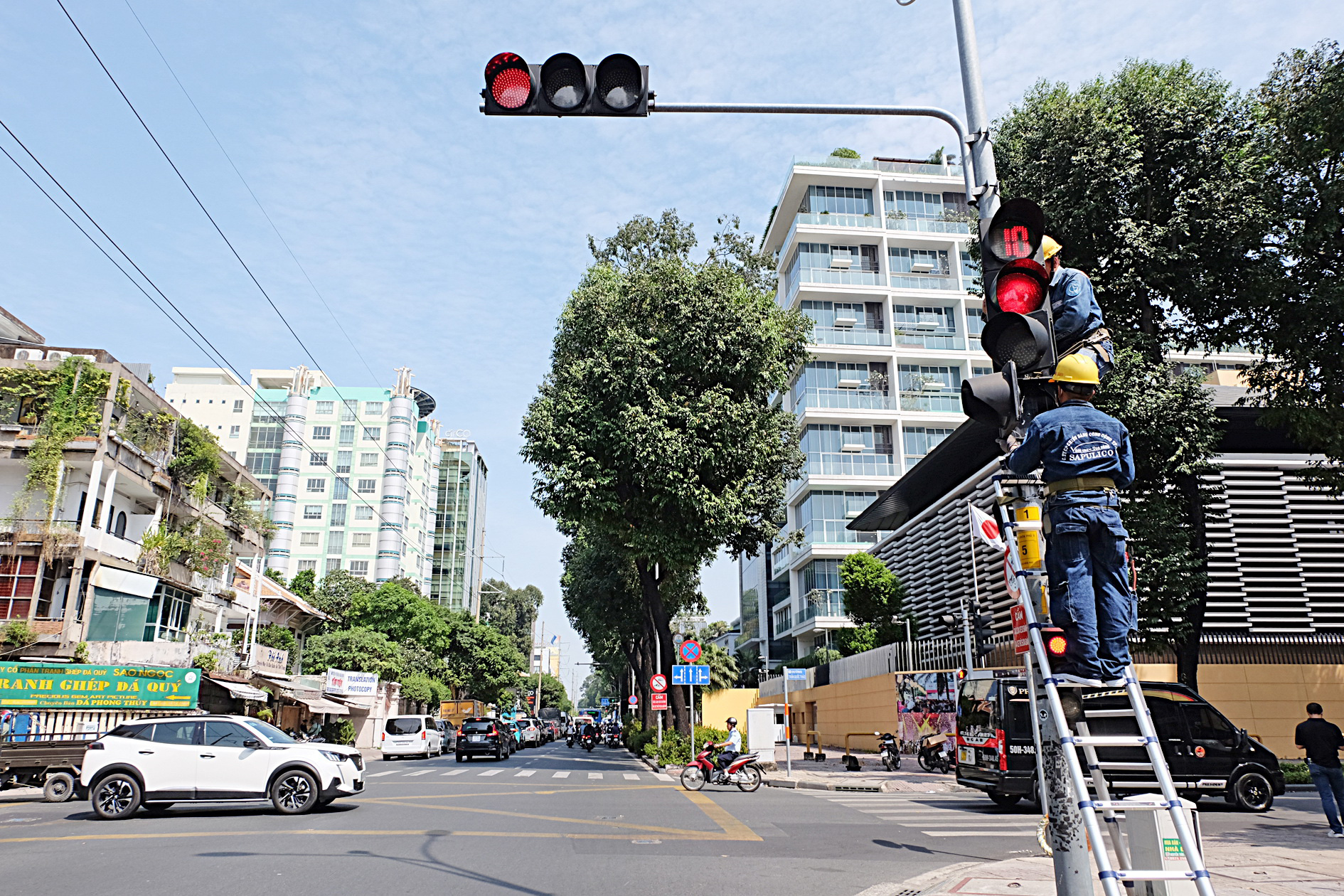 Có mũi tên xanh, bớt chút kẹt xe - Ảnh 1.