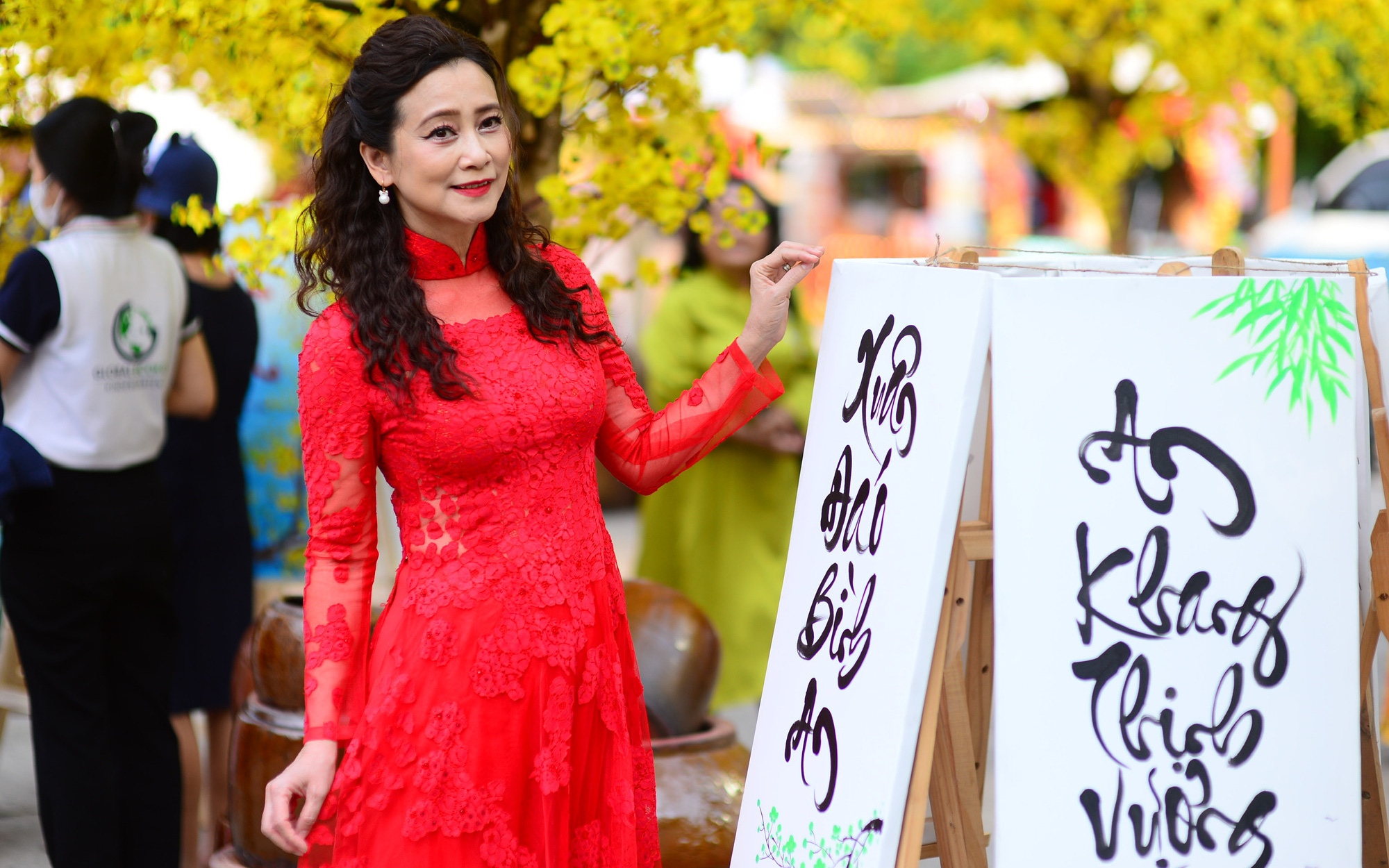 Bộ Văn hóa phản hồi về siết kiểm tra, xử phạt nghệ sĩ, người nổi tiếng quảng cáo sai sự thật - Ảnh 3.