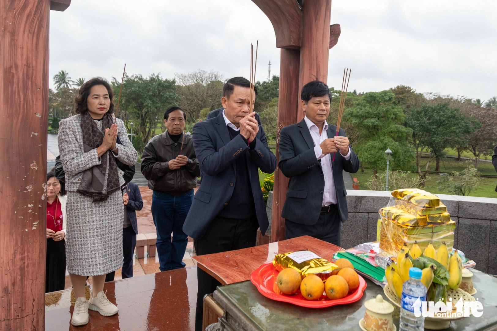 Nông dân vùng biển ấm áp hơn với món quà Tết từ Hội Nhà báo Việt Nam - Ảnh 4.