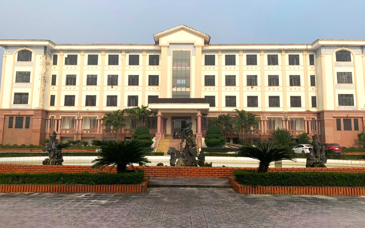 Nhiều giám đốc, phó giám đốc sở ở Quảng Trị xin nghỉ hưu trước tuổi - Ảnh 1.
