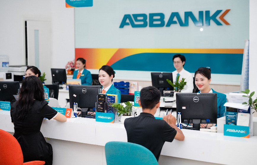 Năm 2024, ABBANK tăng trưởng về quy mô, lợi nhuận tăng 58% - Ảnh 1.