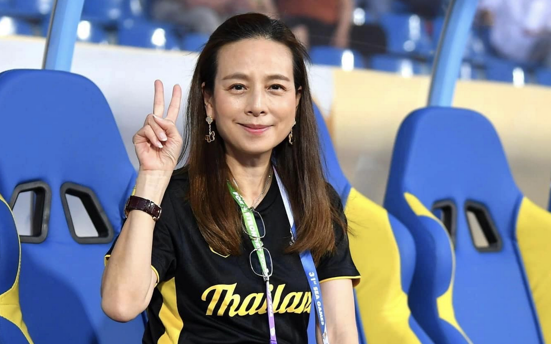Madam Pang được khen ngợi vì hành động đẹp - Ảnh 2.