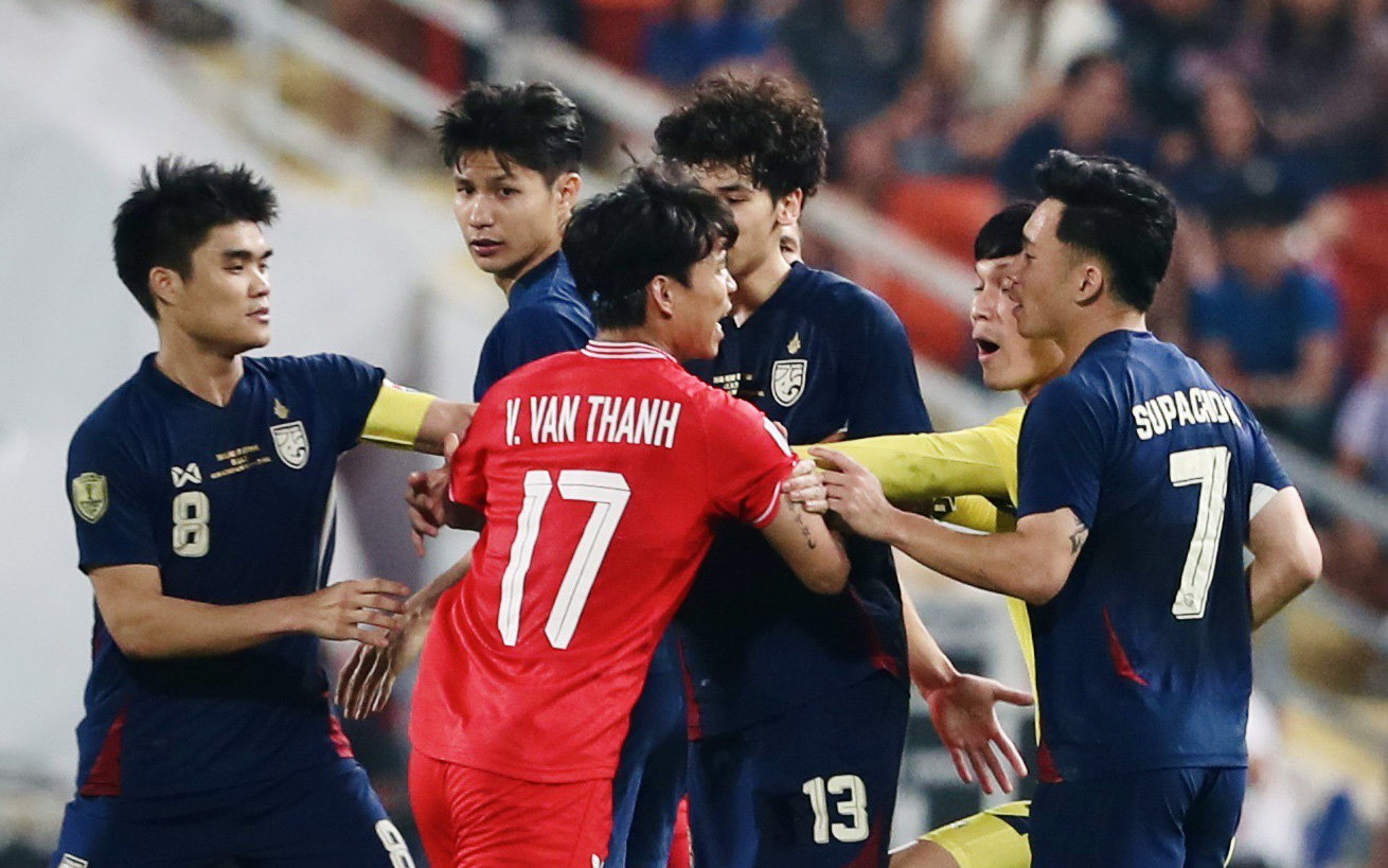 Thất vọng với hình ảnh của tuyển Thái Lan! - Ảnh 3.
