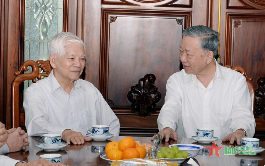 Lãnh đạo Thành ủy TP.HCM thăm, chúc Tết các chức sắc, tôn giáo - Ảnh 4.