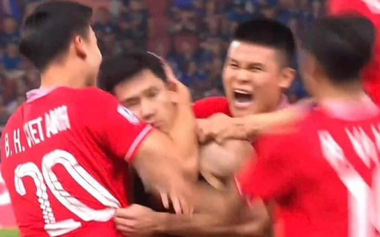Ảnh vui 8-1: 'Boy si tình uống sì-ting' - Ảnh 9.