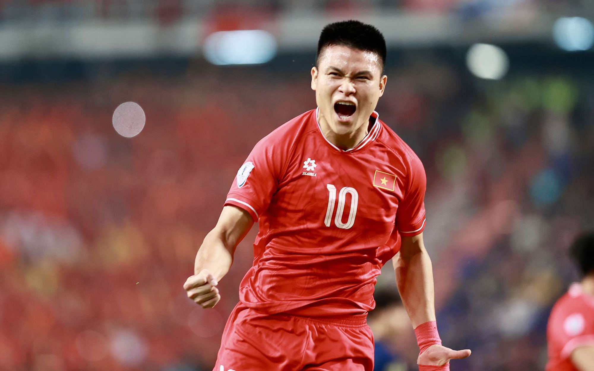 Thủ môn Đình Triệu, từ anh bảo vệ đến nhà vô địch ASEAN Cup - Ảnh 3.