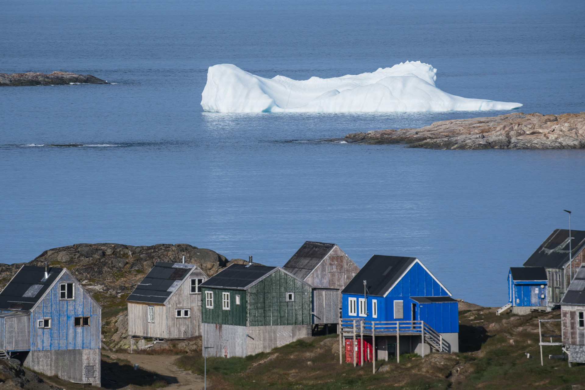 Ông Trump xác nhận con trai tới thăm Greenland, mong muốn sáp nhập vào Mỹ - Ảnh 1.