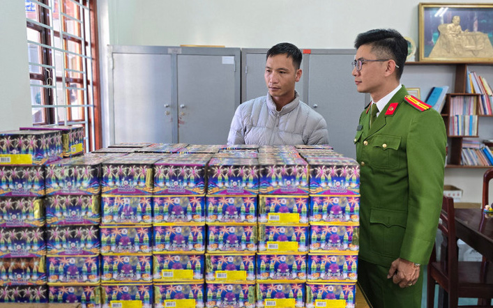 Đang giao 84kg pháo nổ thì bị bắt quả tang, khám nhà lộ thêm 26,5kg - Ảnh 4.