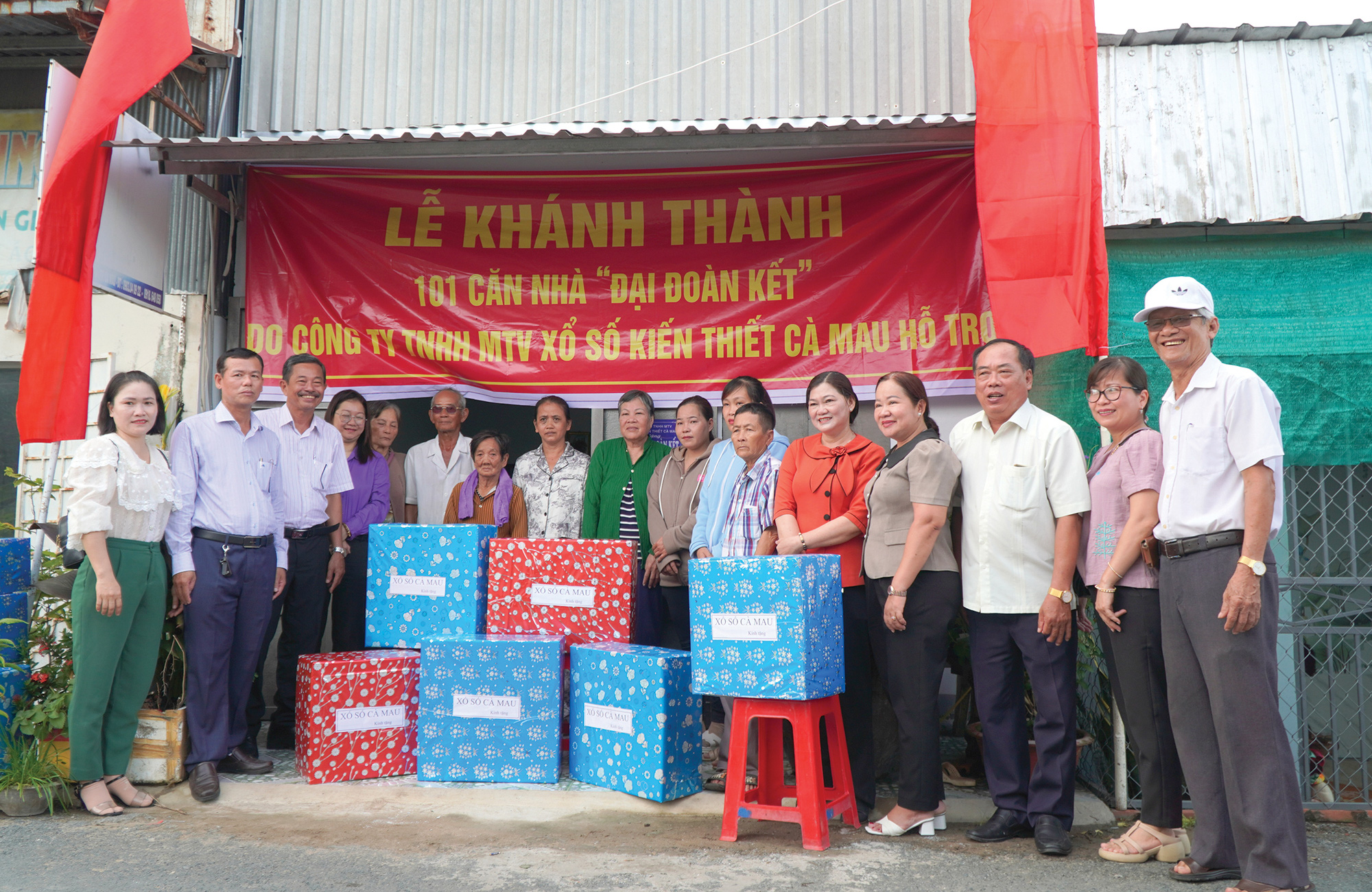 Chuyến tàu chở quà tết ra đảo Lý Sơn, Cồn Cỏ x - Ảnh 3.