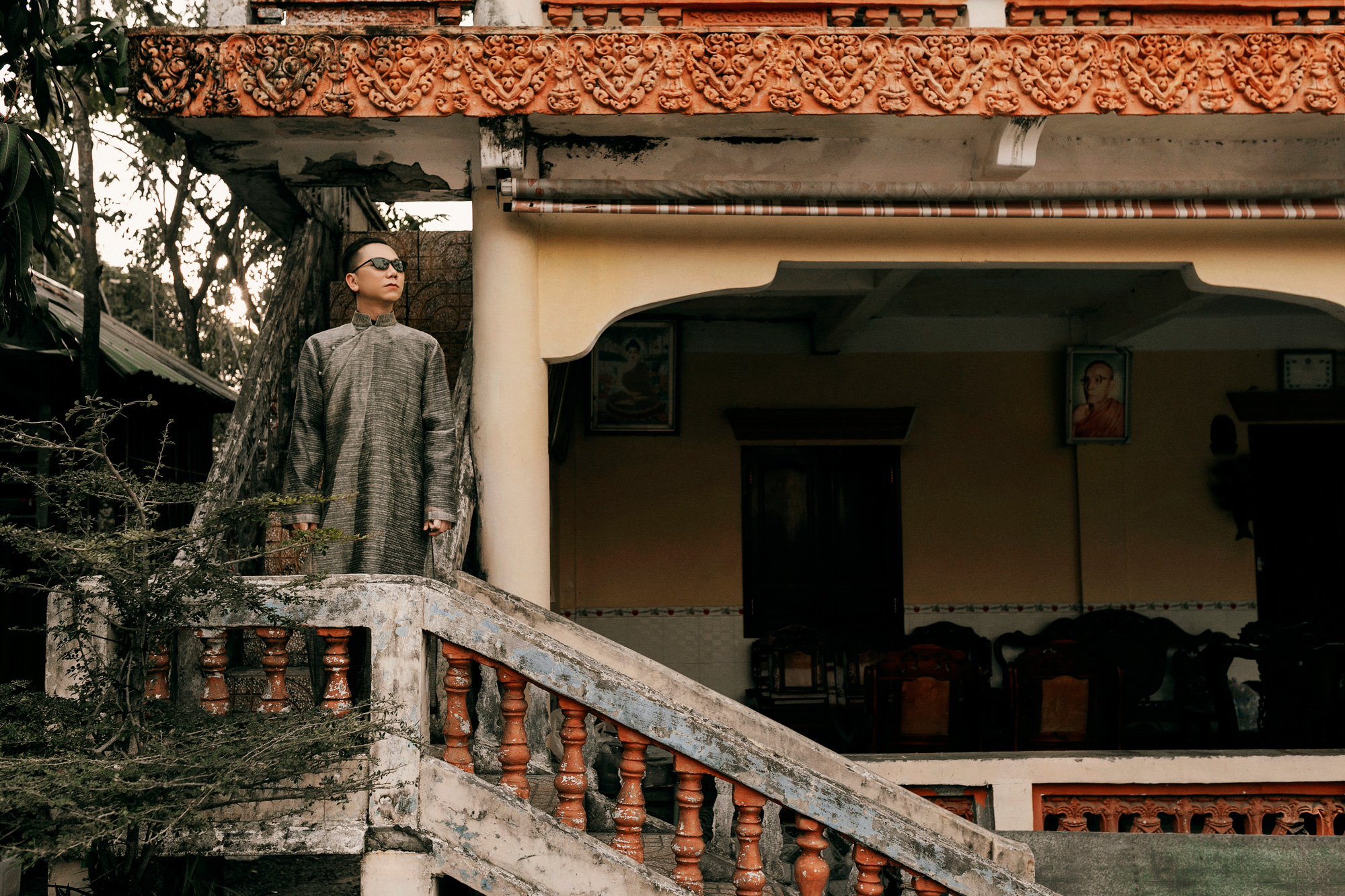Glasses, ao dai'nin anavatandaki hikayesini fotoğraflarla anlatıyor - Fotoğraf 5. Kiếng Cận kể chuyện áo dài về trên quê hương bằng ảnh - Ảnh 5.