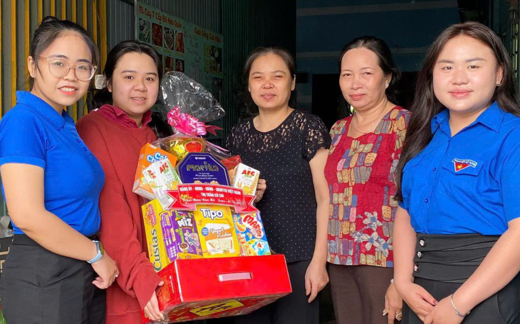 Gần 4.200 thanh niên TP.HCM lên đường nhập ngũ 2025 - Ảnh 11.
