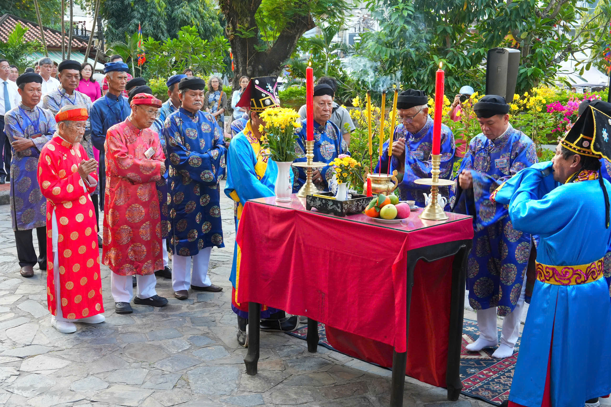 Lễ hội Khai hạ - Cầu an tại lăng Lê Văn Duyệt, mong vạn vật phát triển thái hoà - Ảnh 1.