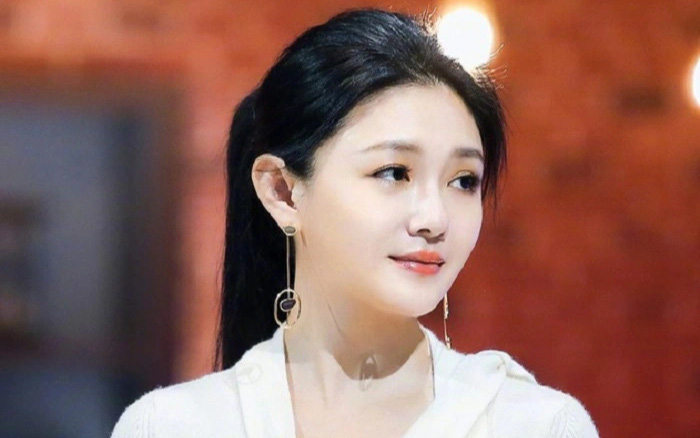 Dân Đài Loan đổ xô đi tiêm vắc xin cúm sau tin nữ diễn viên Từ Hy Viên qua đời. - Ảnh 2.