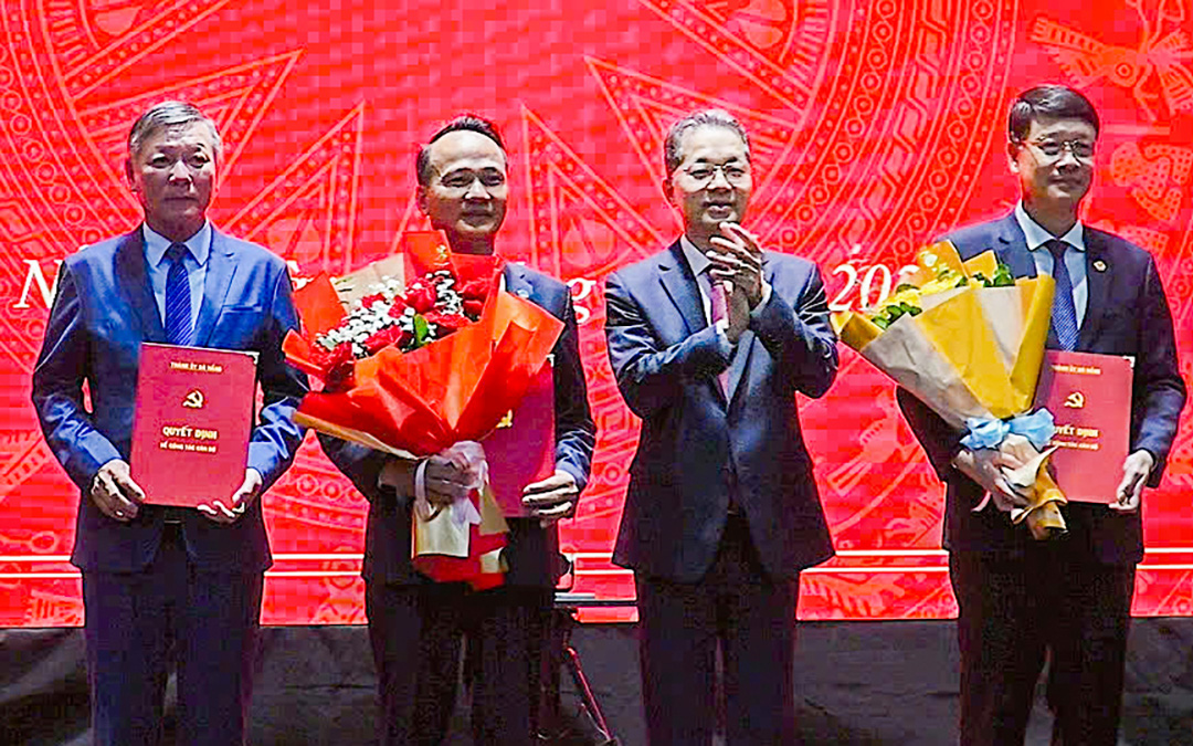 Đà Nẵng bắt đầu thay đổi nhiều nhân sự, giám đốc Sở Xây dựng Đà Nẵng làm Bí thư quận ủy Sơn Trà - Ảnh 3.