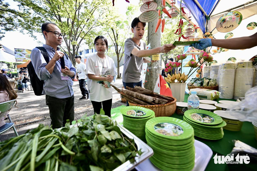 Nhiều quầy hàng đã sẵn sàng phục vụ tại Vietnam Phở Festival