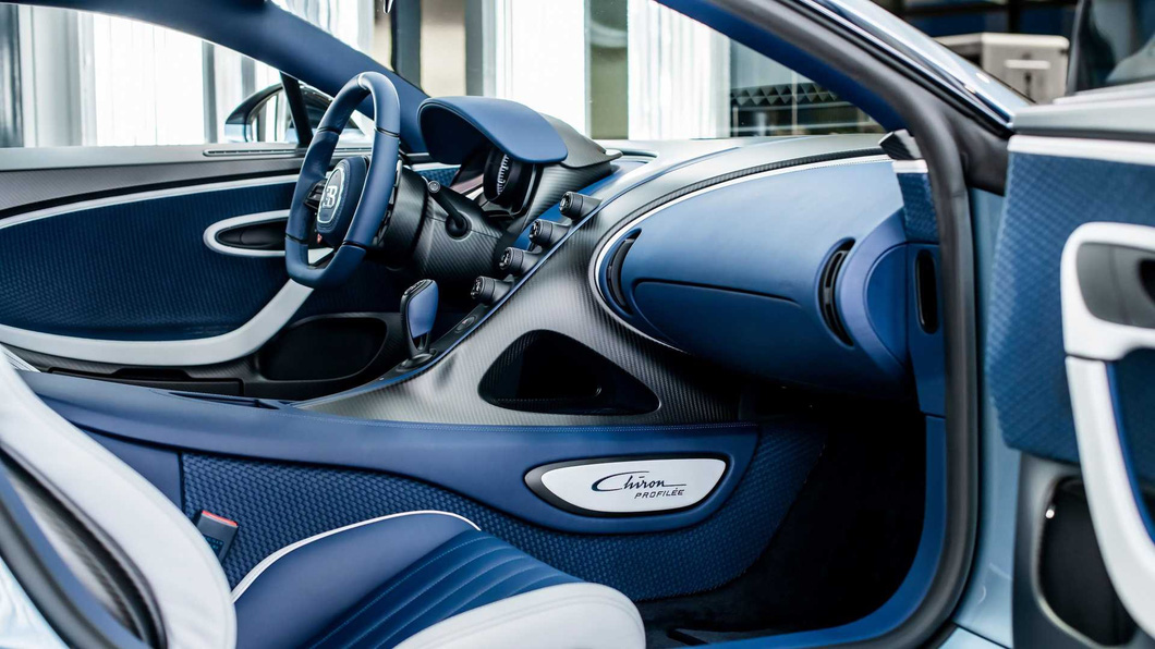 Kỷ lục xe đấu giá đắt nhất thế giới chạm mốc 300 tỉ đồng là Bugatti Chiron Profilee - Ảnh 12.
