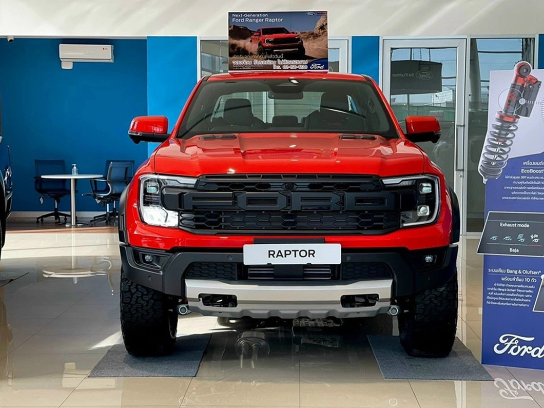 Ford Ranger Raptor 2023 giá dự kiến từ 1,3 tỉ đồng - Bán tải cho nhà giàu - Ảnh 1.