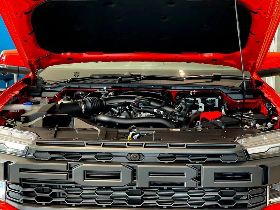 Ford Ranger Raptor 2023 giá dự kiến từ 1,3 tỉ đồng - Bán tải cho nhà giàu - Ảnh 3.