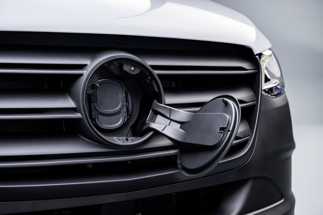 ‘Nhà di động’ chạy điện của Mercedes-Benz: Rộng rãi như ‘căn hộ 1 phòng ngủ’, tự tính toán đường đi - Ảnh 4. ‘Nhà di động’ chạy điện của Mercedes-Benz: Rộng rãi như ‘căn hộ 1 phòng ngủ’, tự tính toán đường đi - Ảnh 4.