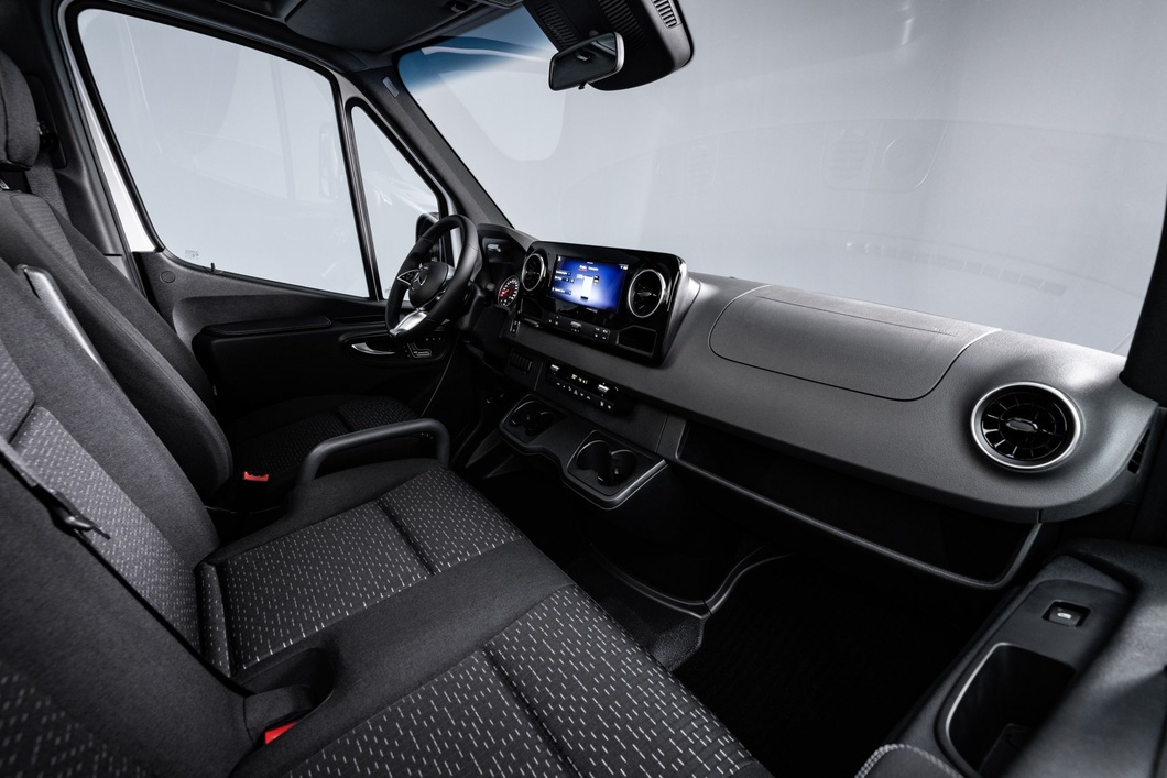 ‘Nhà di động’ chạy điện của Mercedes-Benz: Rộng rãi như ‘căn hộ 1 phòng ngủ’, tự tính toán đường đi - Ảnh 11. ‘Nhà di động’ chạy điện của Mercedes-Benz: Rộng rãi như ‘căn hộ 1 phòng ngủ’, tự tính toán đường đi - Ảnh 11.