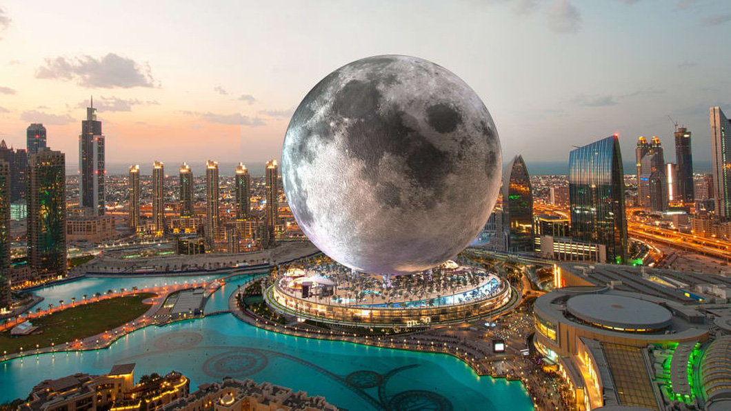 Trải nghiệm du hành vũ trụ ở khu phức hợp Mặt trăng tại Dubai - Ảnh 1.