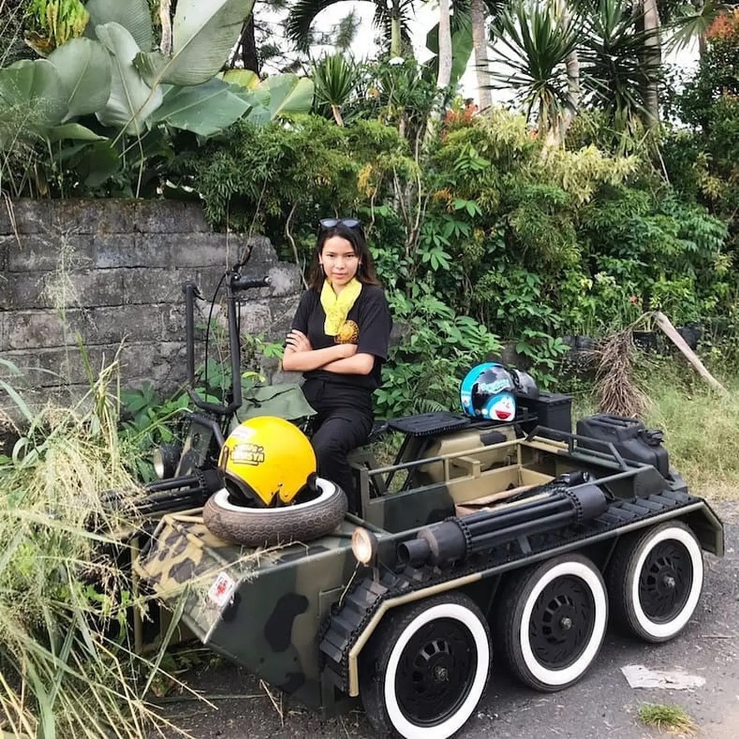 Những chiếc Vespa độ cực ngầu, sẵn sàng chiến đấu như xe tăng - Ảnh 2. Những chiếc Vespa độ cực ngầu, sẵn sàng chiến đấu như xe tăng - Ảnh 2.