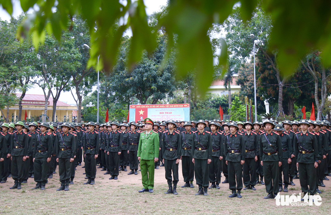 Gần 800 tân binh công an nghĩa vụ đang huấn luyện Cục Cảnh sát Quản lý trại giam, cơ sở giáo dục bắt buộc, trường giáo dưỡng - Ảnh: DANH TRỌNG