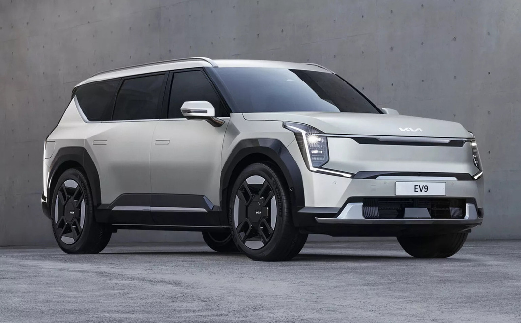 Kia EV9 ra mắt: SUV điện 7 chỗ rẻ nhất, ghế xoay 180 độ, rộng rãi cho cả nhà - Ảnh 1.